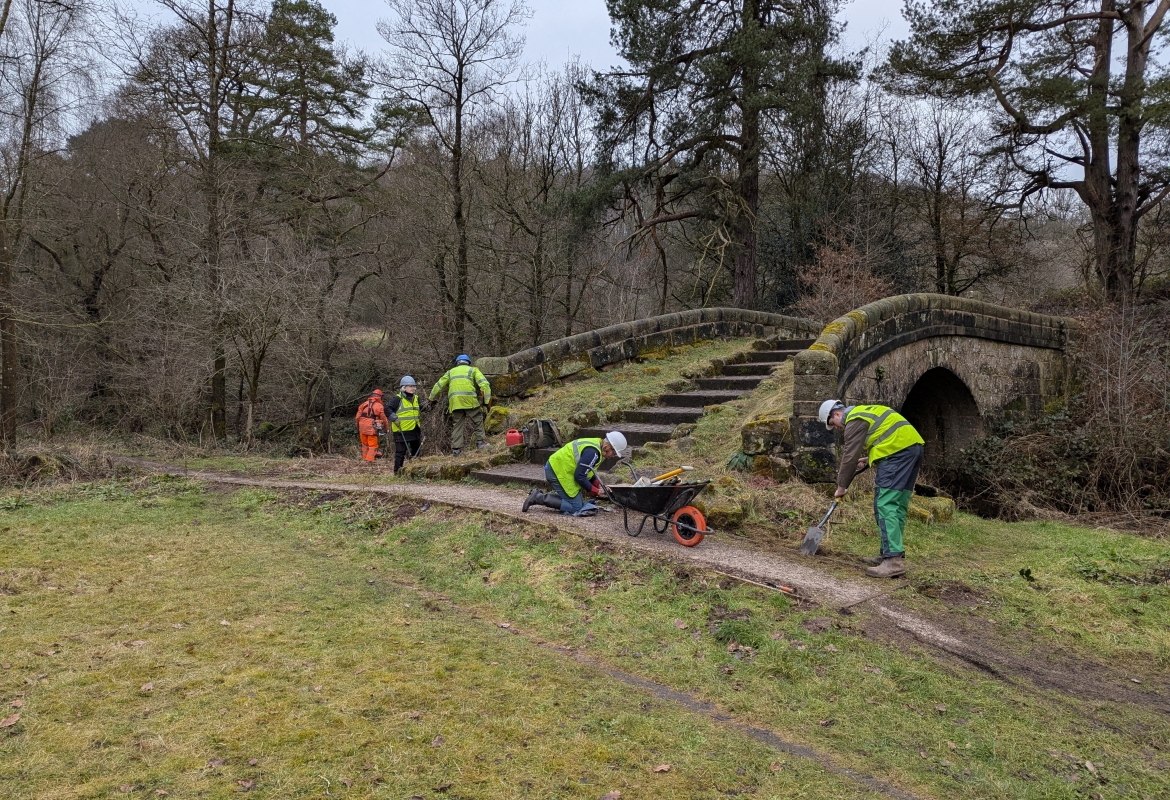 WRG volunteers at Bridge 70